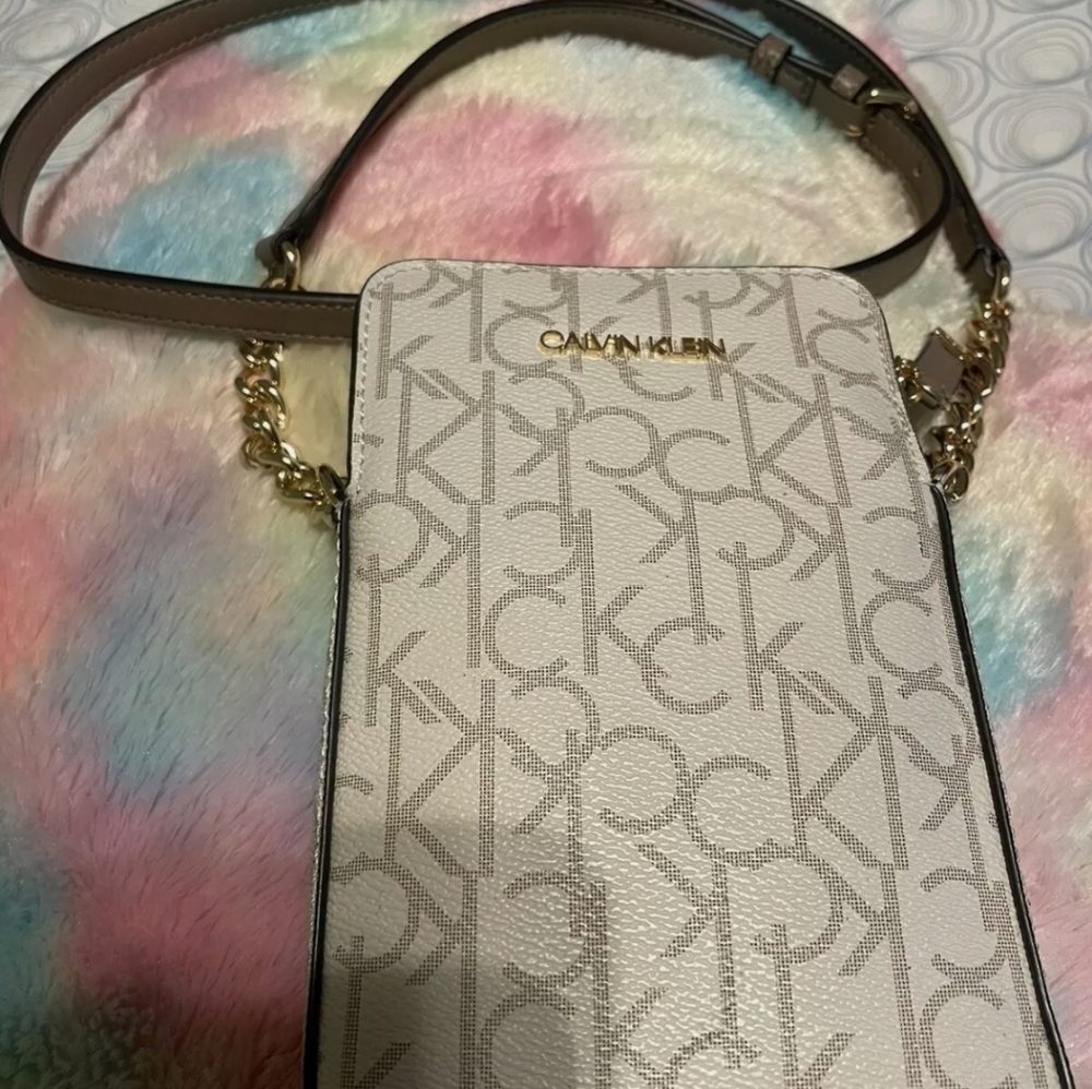 Calvin Klein Crossbody/Phone Wallet/Bag.